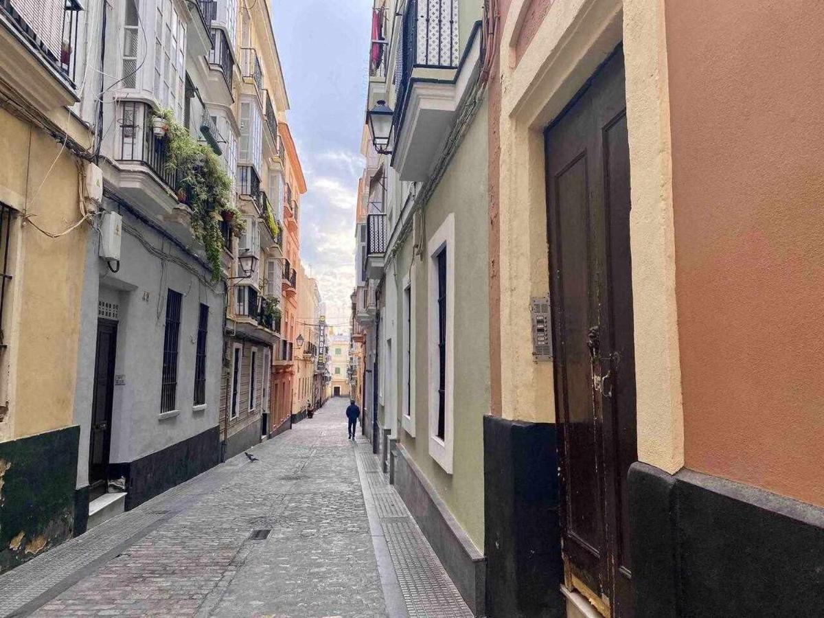 Anticuario En El Teatro Falla Cadiz Dış mekan fotoğraf